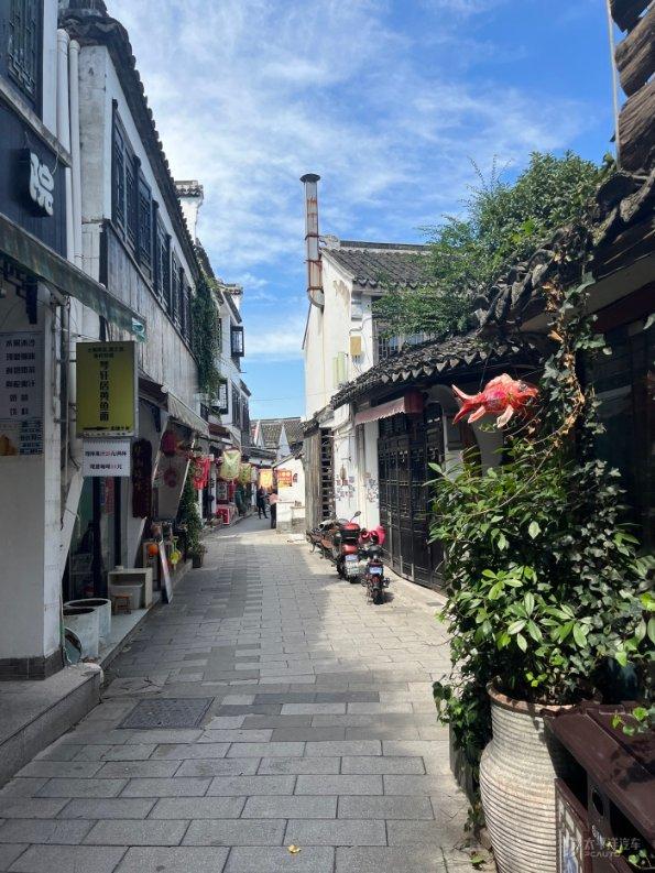 逃离违建房屋4